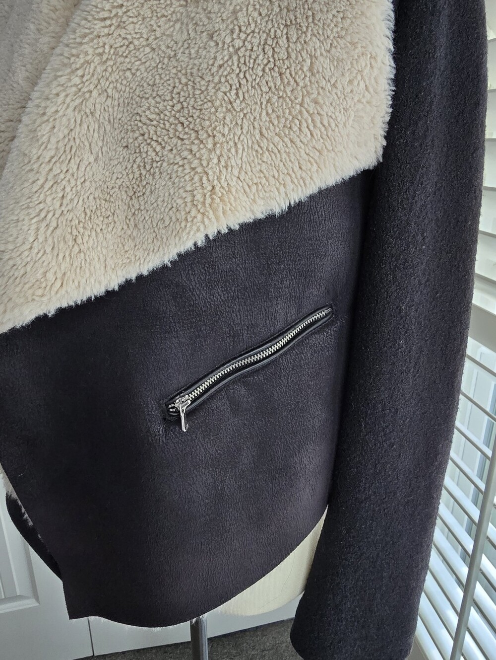 ZARA Black Trafaluc Shearling Style Jacket W/Faux Fur Draped Collar Wool Blend - Picture 4 of 11